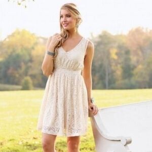 Wrangler Cream Beige Ivory Lace Mini Dress Size M